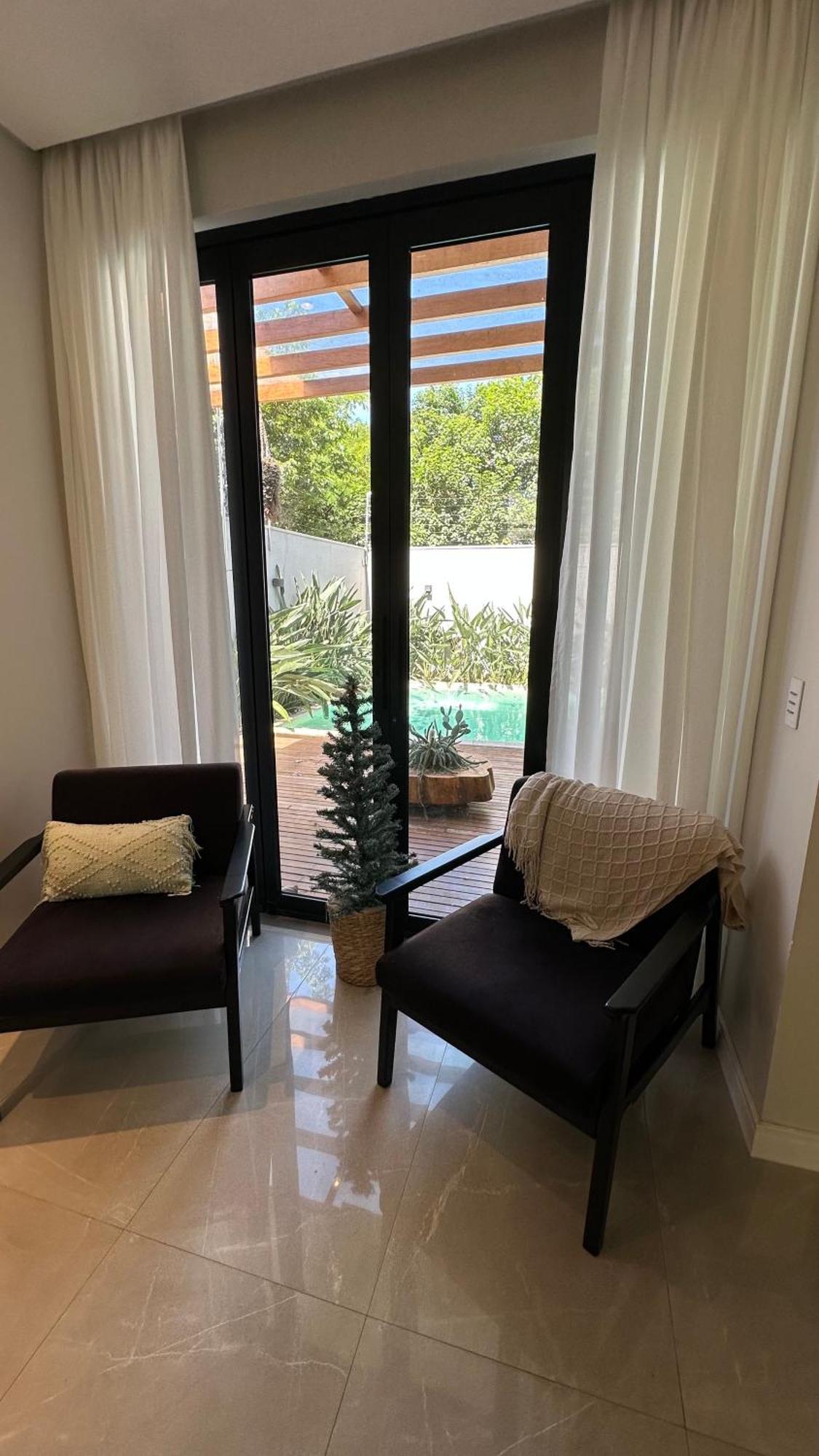 Casa Alto Padrao , 10 Pessoas, Com Piscina Em Foz Casa de férias
