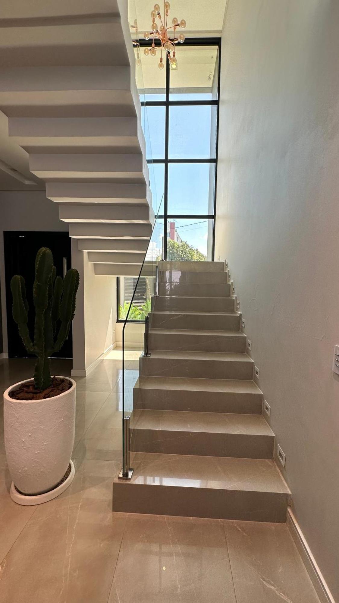 Casa Alto Padrao , 10 Pessoas, Com Piscina Em Foz